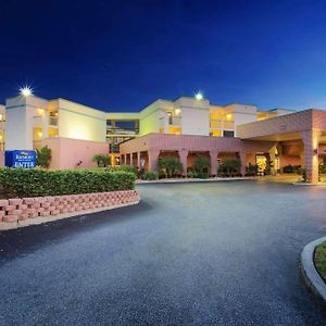 Baymont By Wyndham Tampa Near Busch Gardens